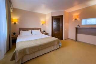 Гостиница Черное море Анапа Семейный-2